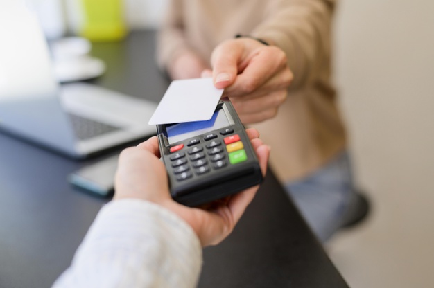 آیا دستگاه کارتخوان بدون جواز کسب هم فعال می‌شود؟